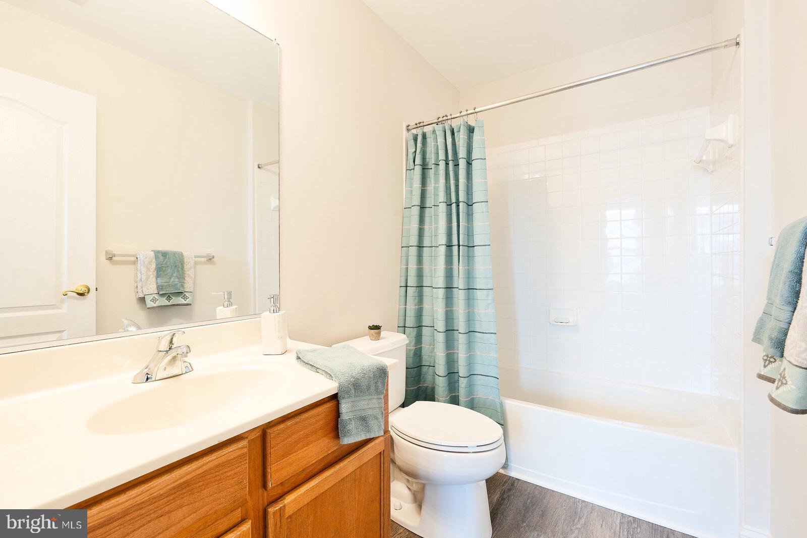 13132 Brooktree Lane Laurel, MD 20707 - Photo 10 of 35 2ND FLOOR FULL BATH