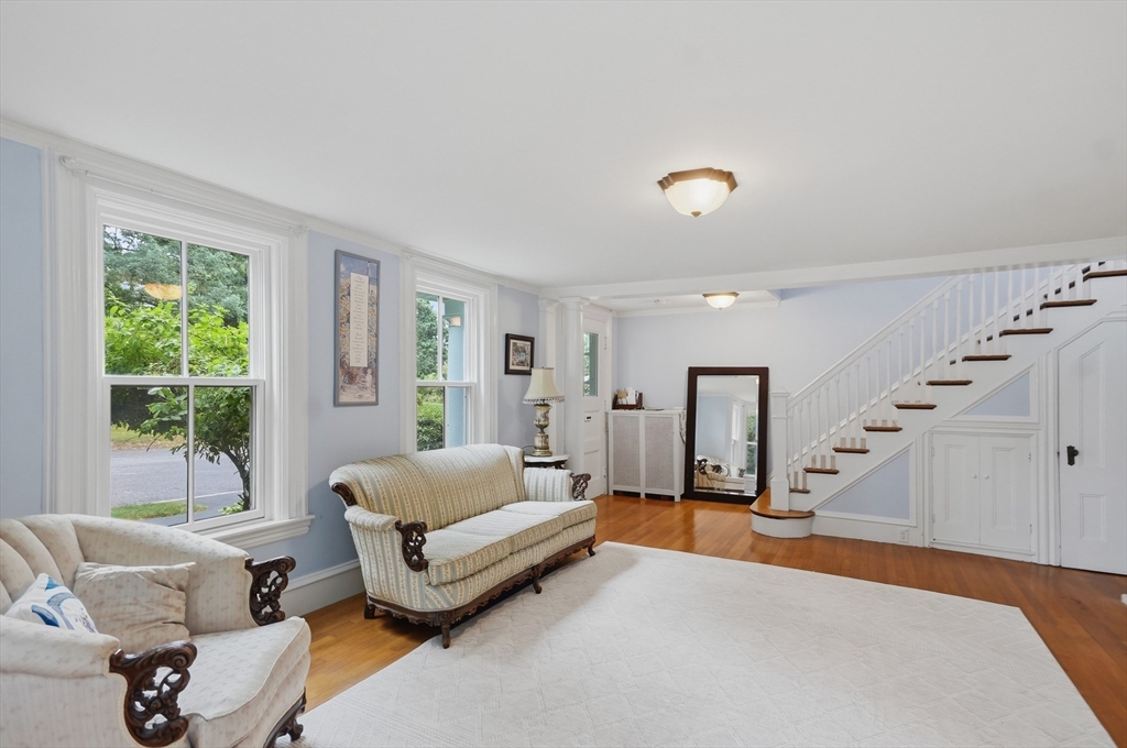 239 Fairmount Street Lowell, MA 01852 - Photo 5 of 42