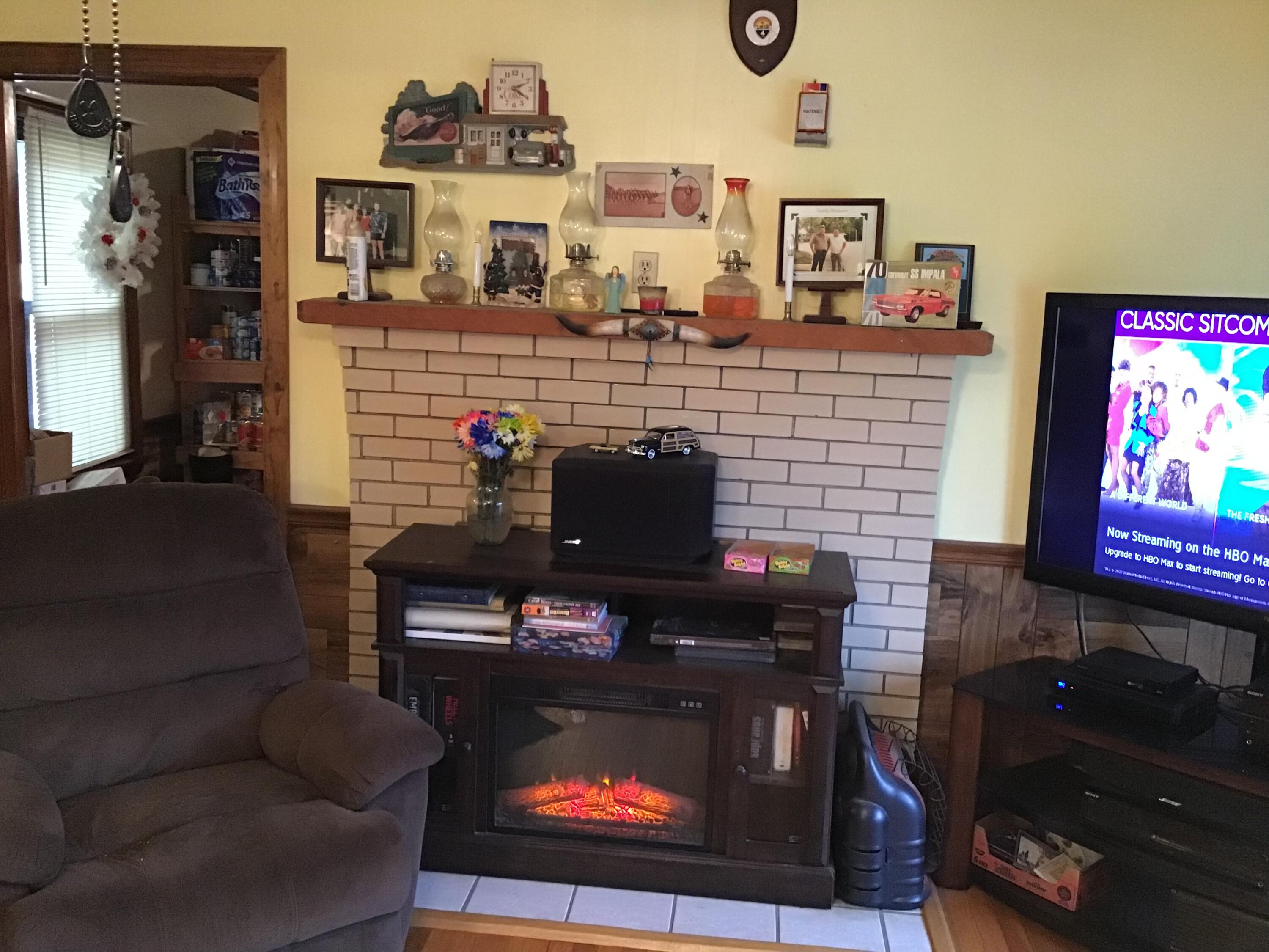 8148 Fairview Road Duffield, VA 24244 - Photo 11 of 38 *