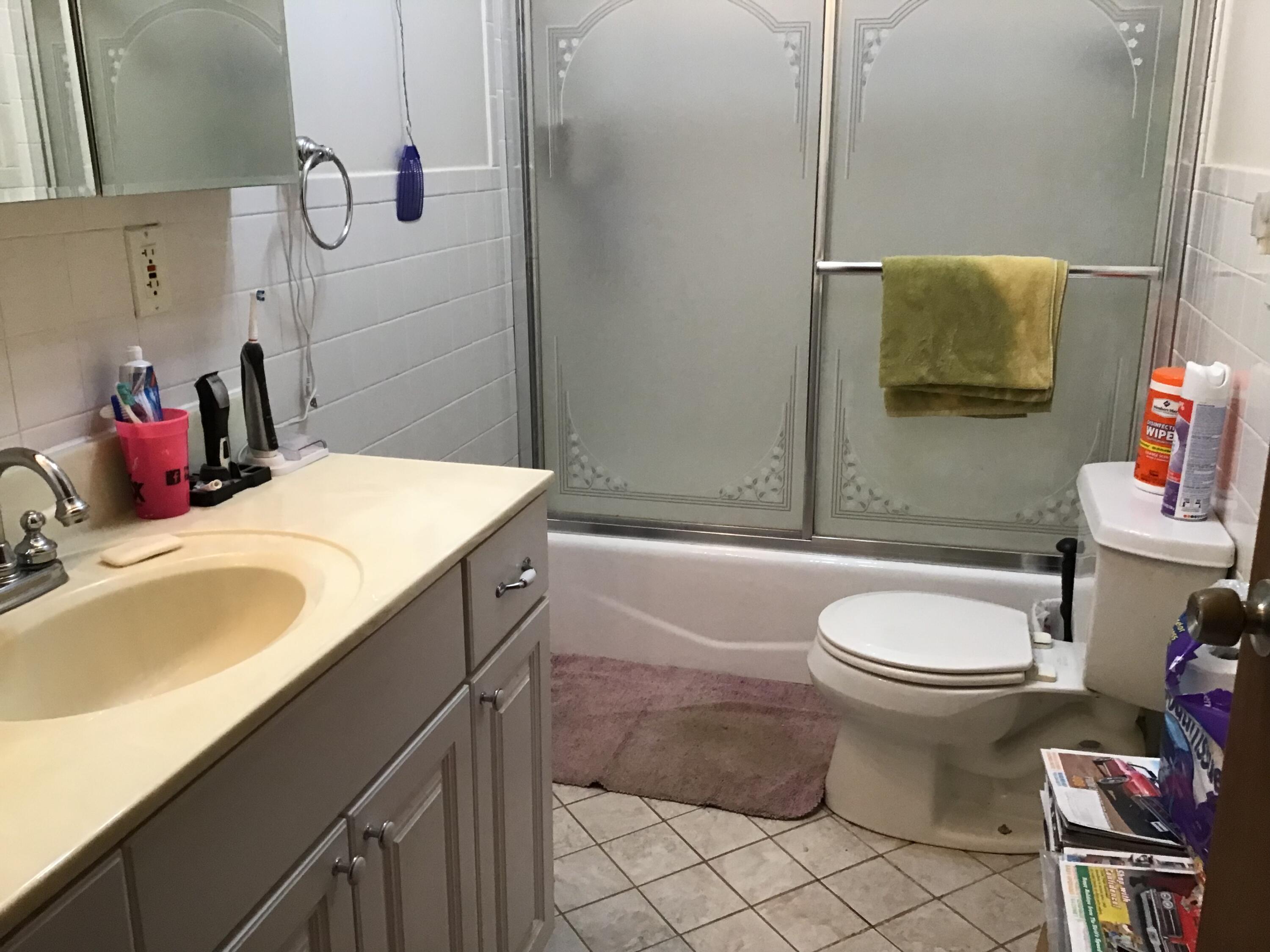 8148 Fairview Road Duffield, VA 24244 - Photo 22 of 38 FULL BATH