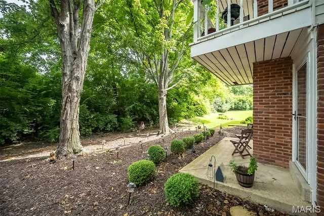 $275,000 | 2323 Manor Grove Drive, Unit 4, Chesterfield, MO 63017