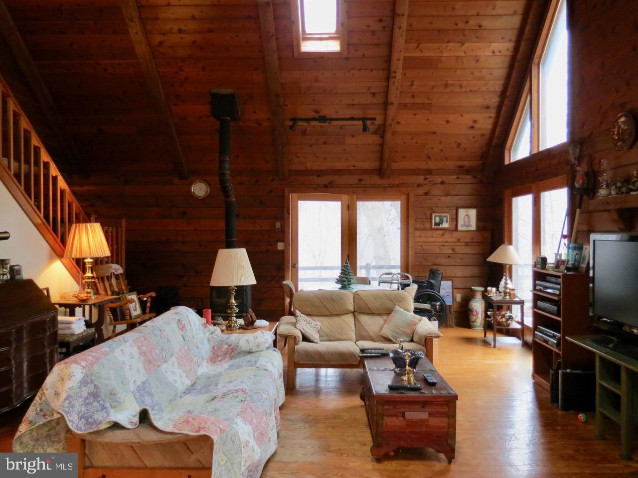 67 Briar Ridge Lane Sperryville, VA 22740 - Photo 7 of 16 Living Room ... dining table behind far couch