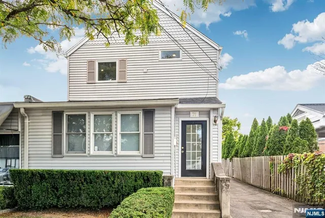 $2,800 | 71 Irvington Street, Westwood, NJ 07675
