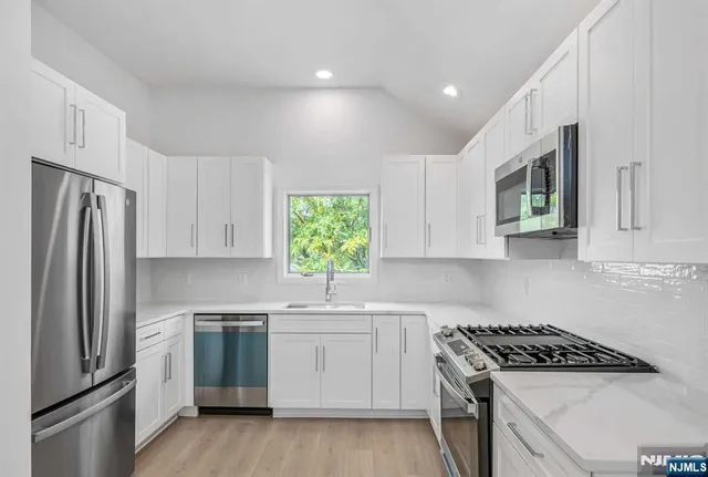 $2,800 | 71 Irvington Street, Westwood, NJ 07675