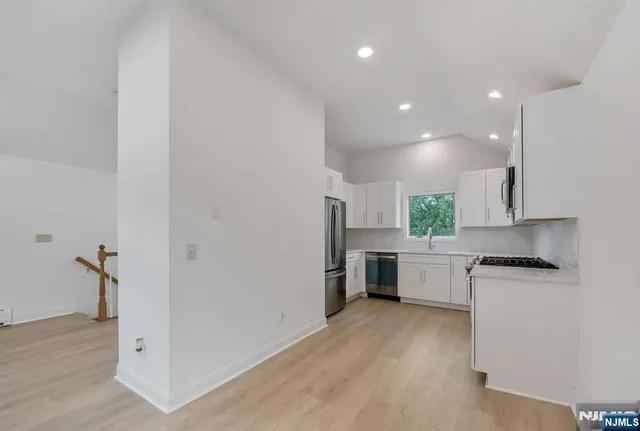 $2,800 | 71 Irvington Street, Westwood, NJ 07675