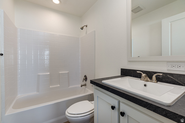 749 Riddle Drive Fredonia, AZ 86022 - Photo 12 of 41 Full bathroom with vanity and bathtub / shower combination