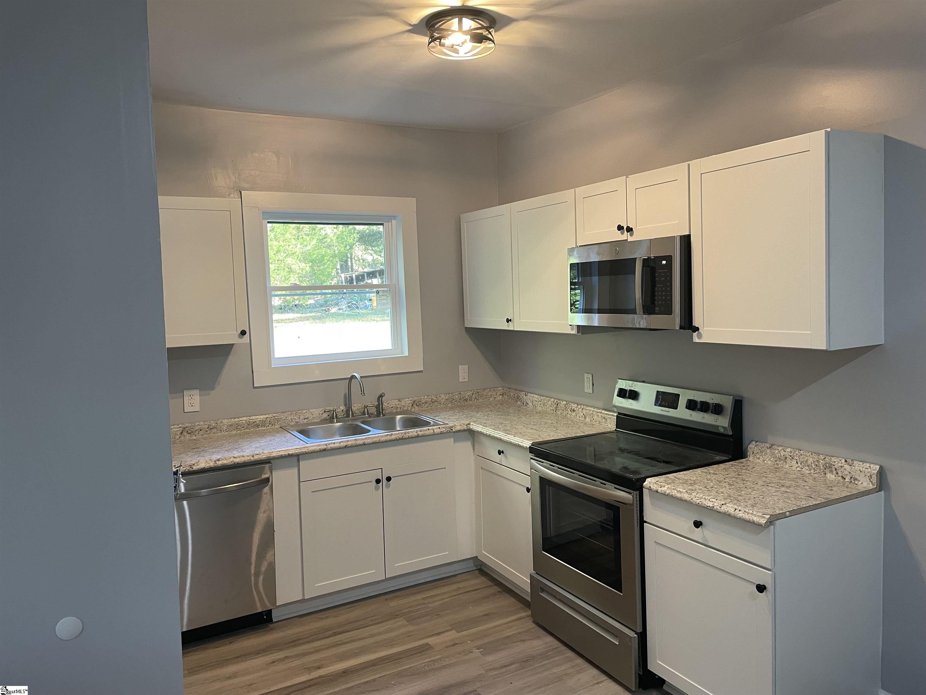 210 Washborn Avenue Pendleton, SC 29670 - Photo 8 of 9
