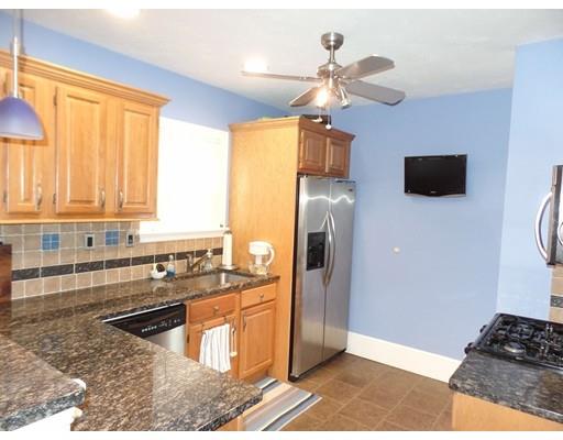 33 Wachusett Road Weymouth, MA 02191 - Photo 4 of 21 Gallery Image 4