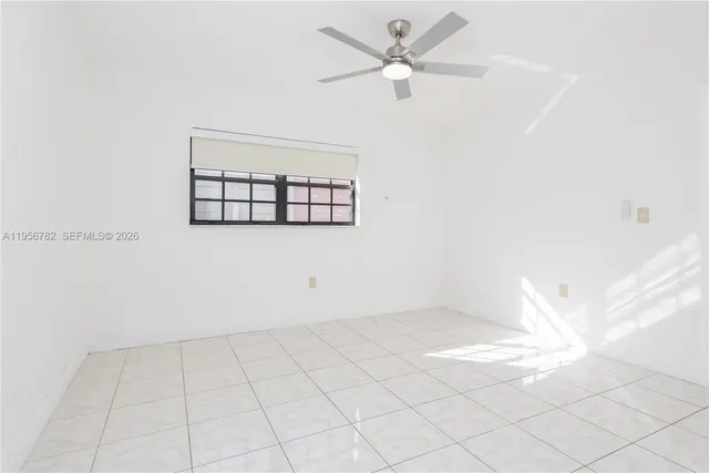 $3,700 | 2615 Southwest 32nd Court, Unit 2615, Miami, FL 33133