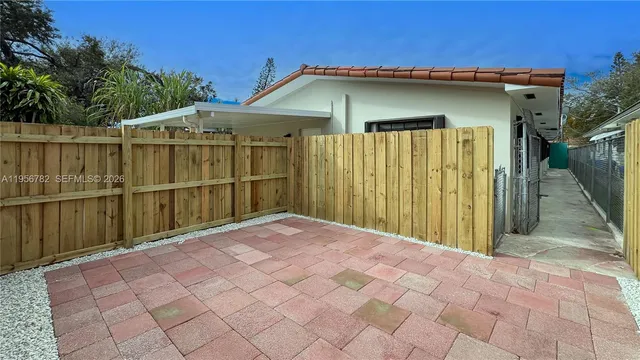 $3,700 | 2615 Southwest 32nd Court, Unit 2615, Miami, FL 33133