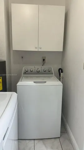 $3,700 | 2615 Southwest 32nd Court, Unit 2615, Miami, FL 33133