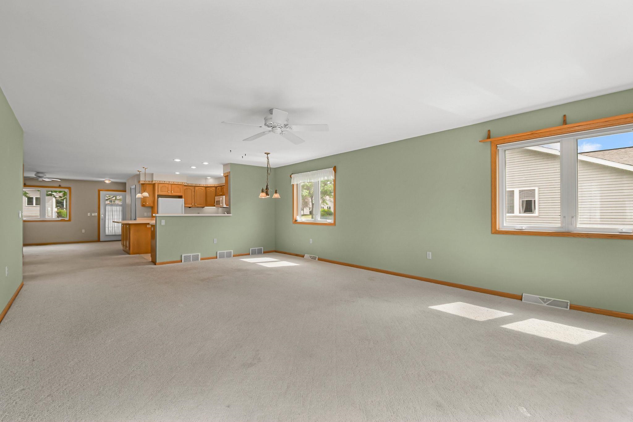 1352 15th Street Baraboo, WI 53913 - Photo 9 of 38