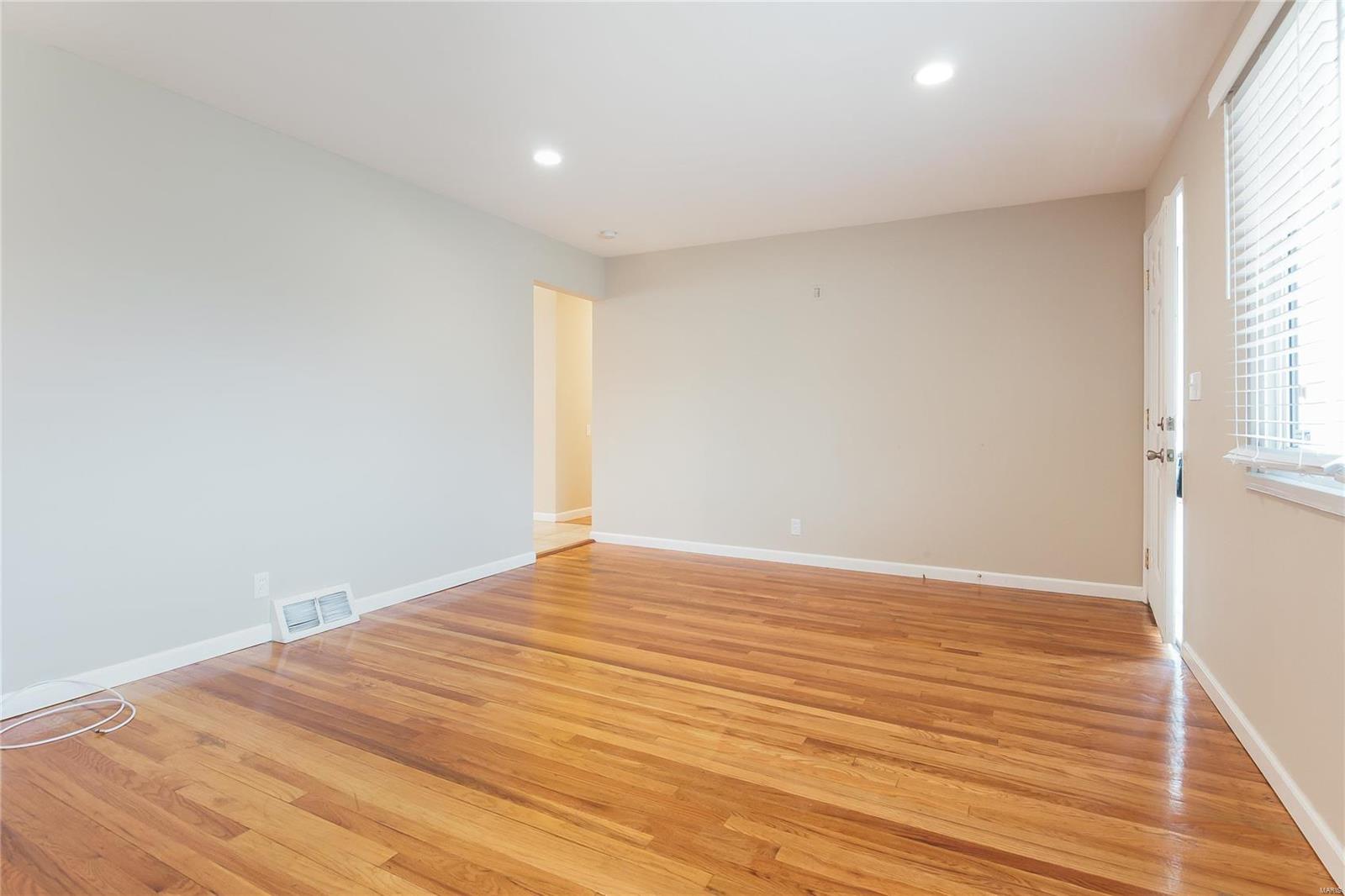 10401 Trask Drive St. Louis, MO 63136 - Photo 4 of 15