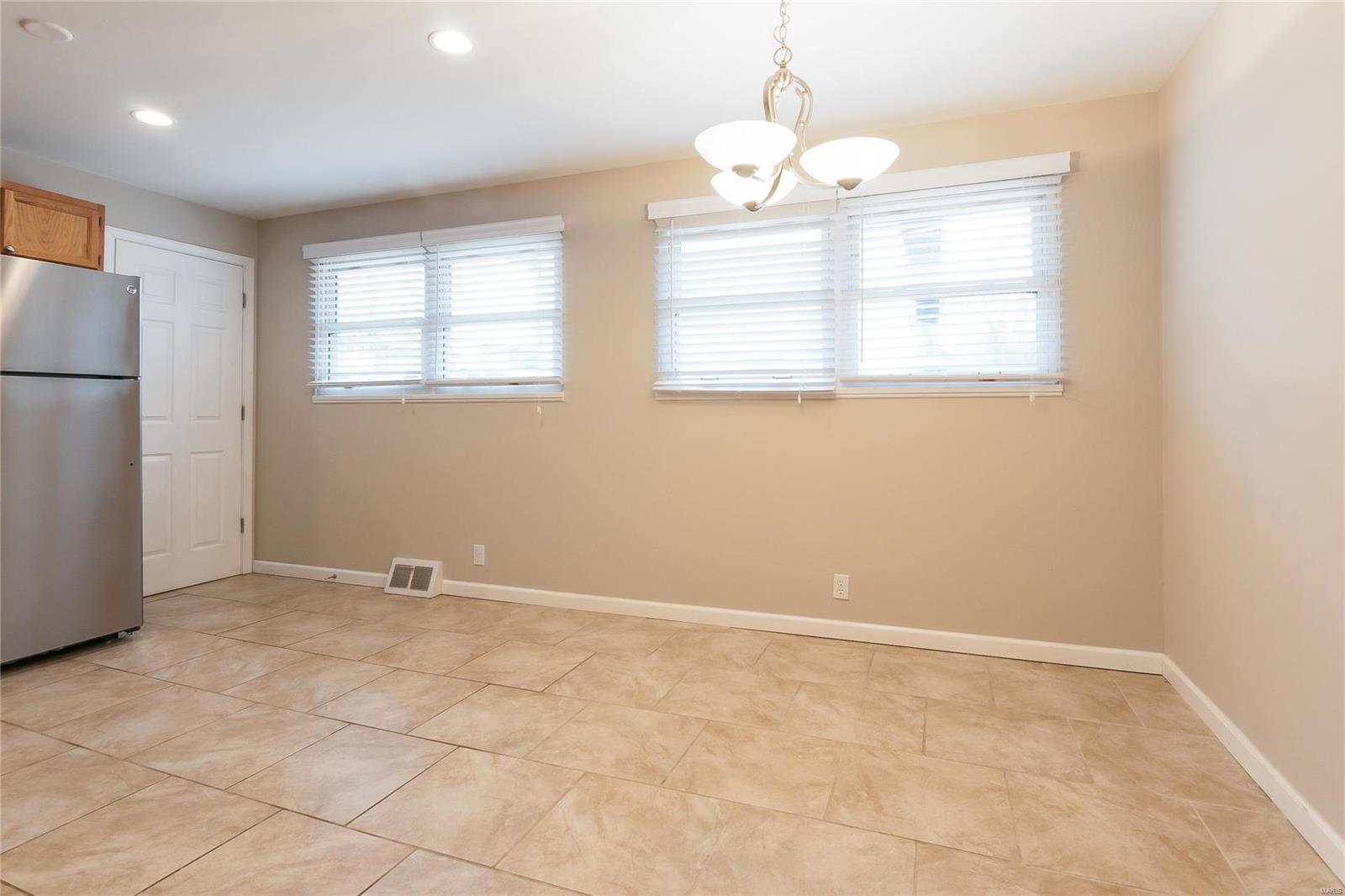 10401 Trask Drive St. Louis, MO 63136 - Photo 5 of 15