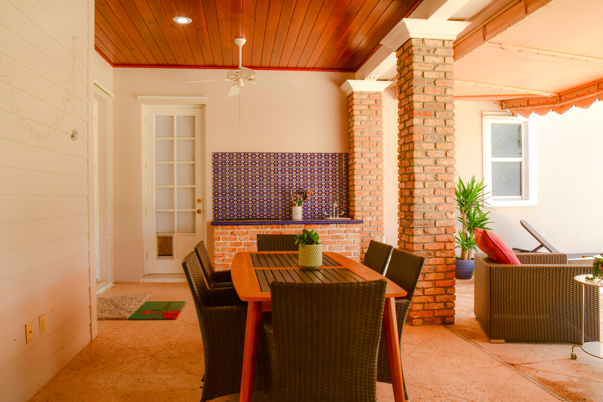 18263 River Oaks Drive Jupiter, FL 33458 - Photo 22 of 24 a dining room with furniture and a window
