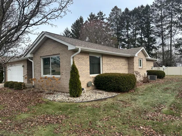 $285,000 | 163 Regency Parkway, La Porte, IN 46350