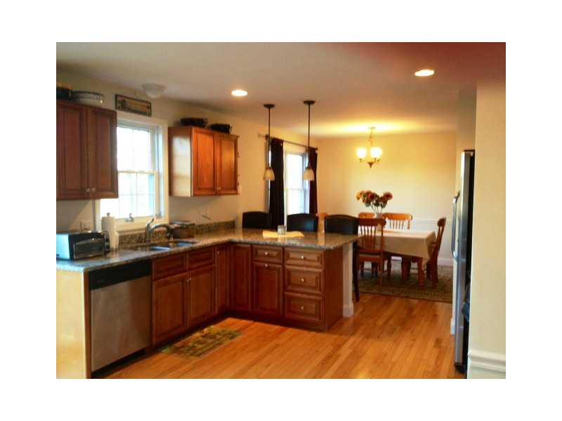 9 Wilbur Road Lincoln, RI 02865 - Photo 6 of 11 Kitchen.