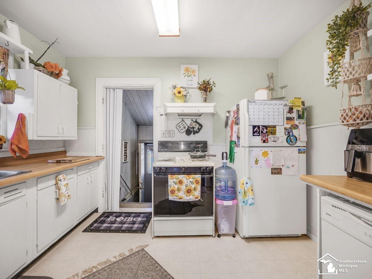 41040 Willow Road New Boston, MI 48164 - Photo 9 of 20 50166237-002575bb-79aa-4cde-a502-7292fafc3796.JPG