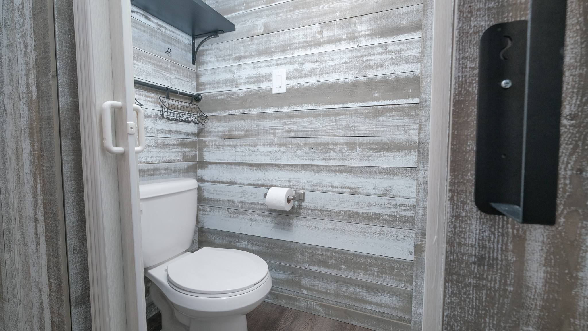 601 Pumpkin Ridge Road Dover, TN 37058 - Photo 23 of 50 a bathroom with a toilet and a shower