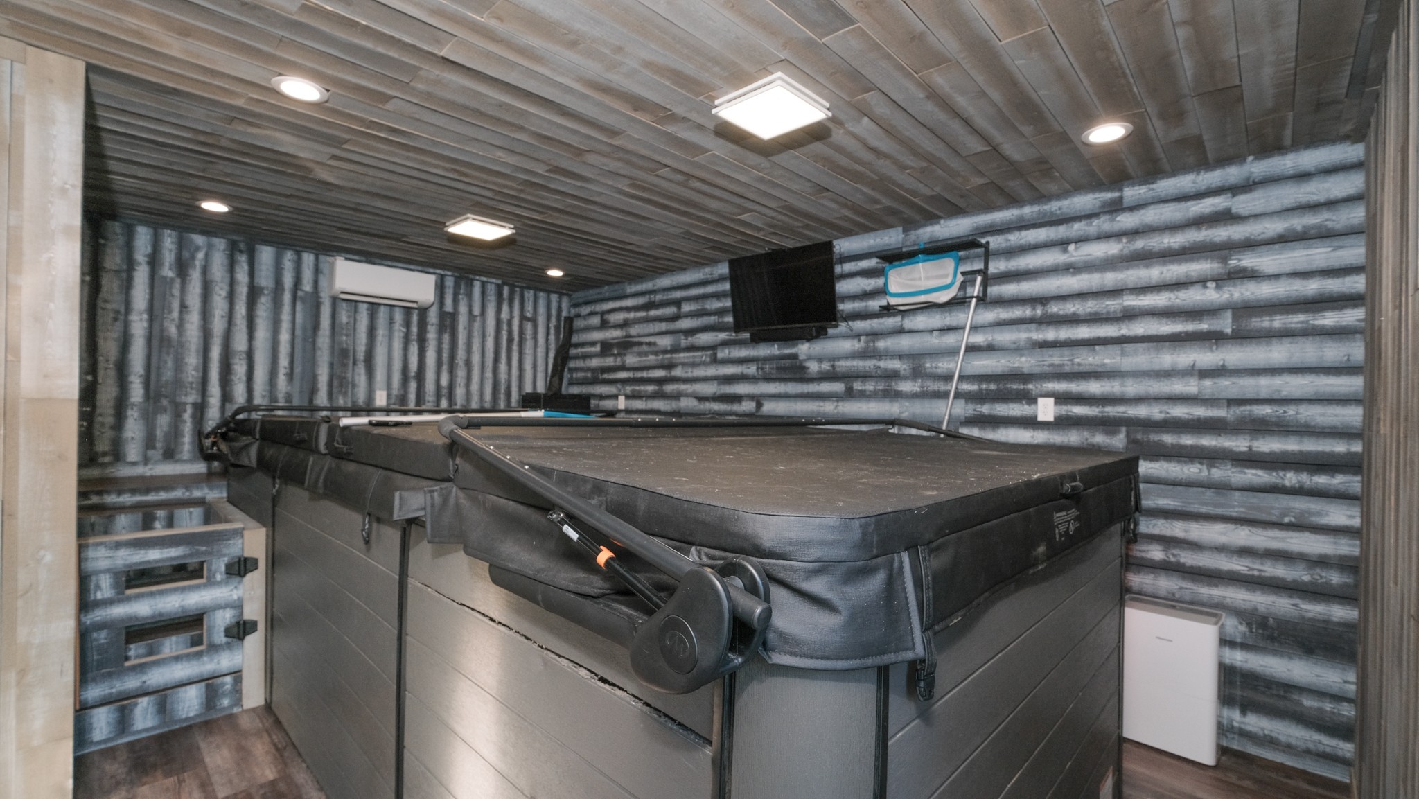 601 Pumpkin Ridge Road Dover, TN 37058 - Photo 25 of 50 a stove top oven sitting inside of a kitchen