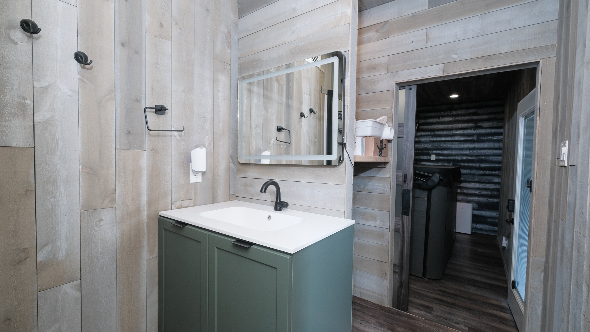 601 Pumpkin Ridge Road Dover, TN 37058 - Photo 30 of 50 a bathroom with a sink and a mirror