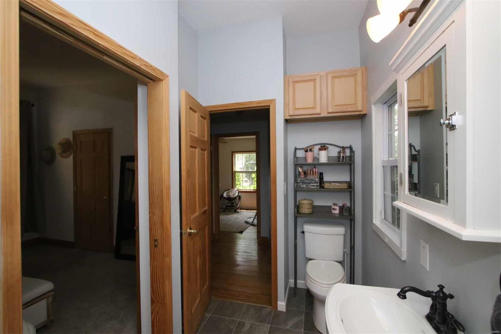 710 George Street Alton, IL 62002 - Photo 14 of 32 Gallery Image 14