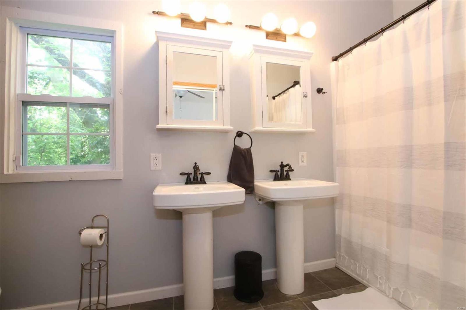 710 George Street Alton, IL 62002 - Photo 16 of 32 Gallery Image 16