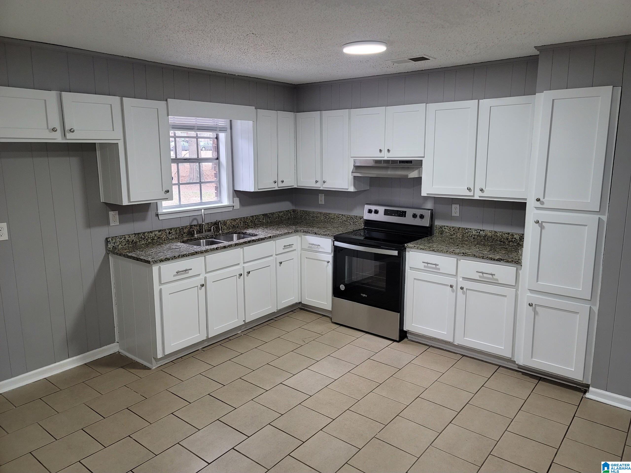 429 McKnight Street Bessemer, AL 35023 - Photo 9 of 28