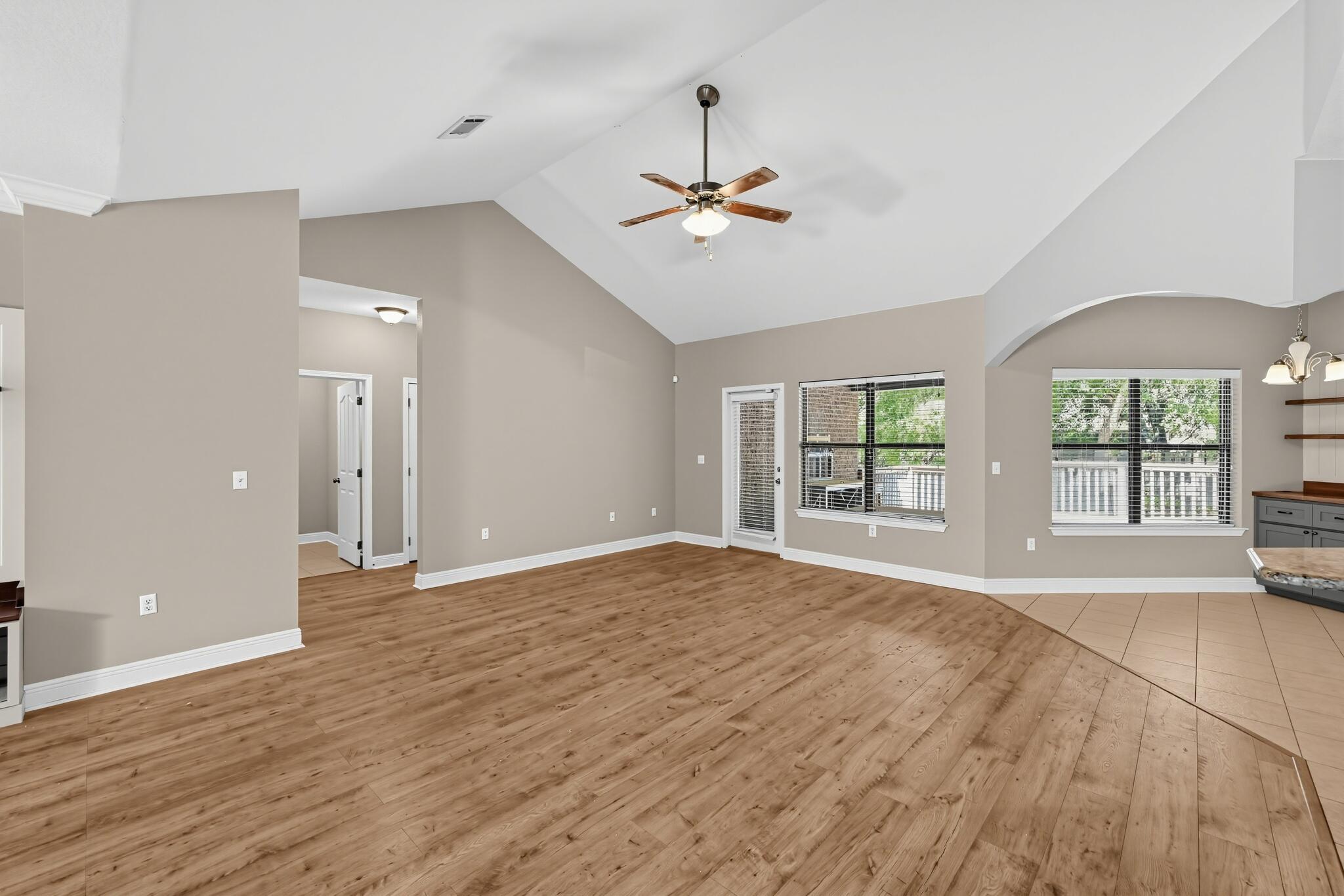 639 Red Fern Road Crestview, FL 32536 - Photo 12 of 52 Living