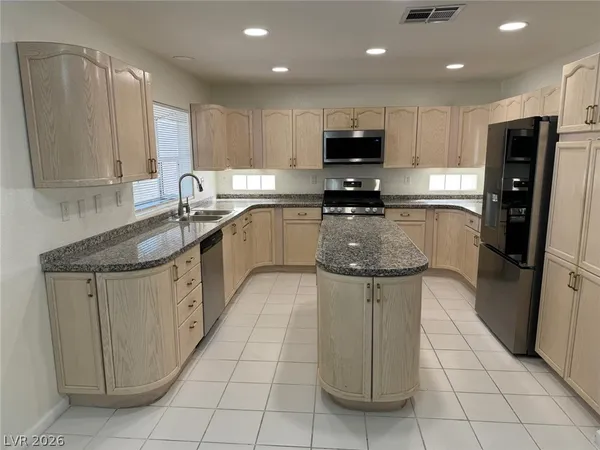 $2,850 | 4662 Hoeker Way, Las Vegas, NV 89147