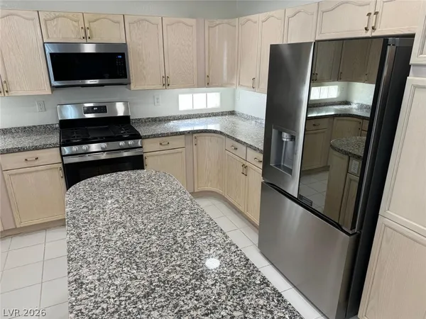 $2,850 | 4662 Hoeker Way, Las Vegas, NV 89147