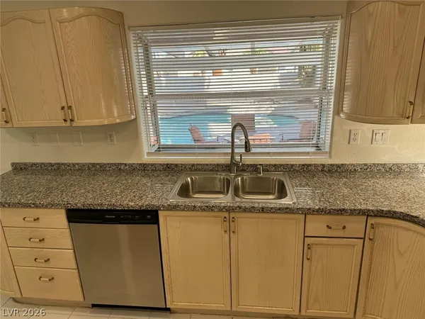 $2,850 | 4662 Hoeker Way, Las Vegas, NV 89147