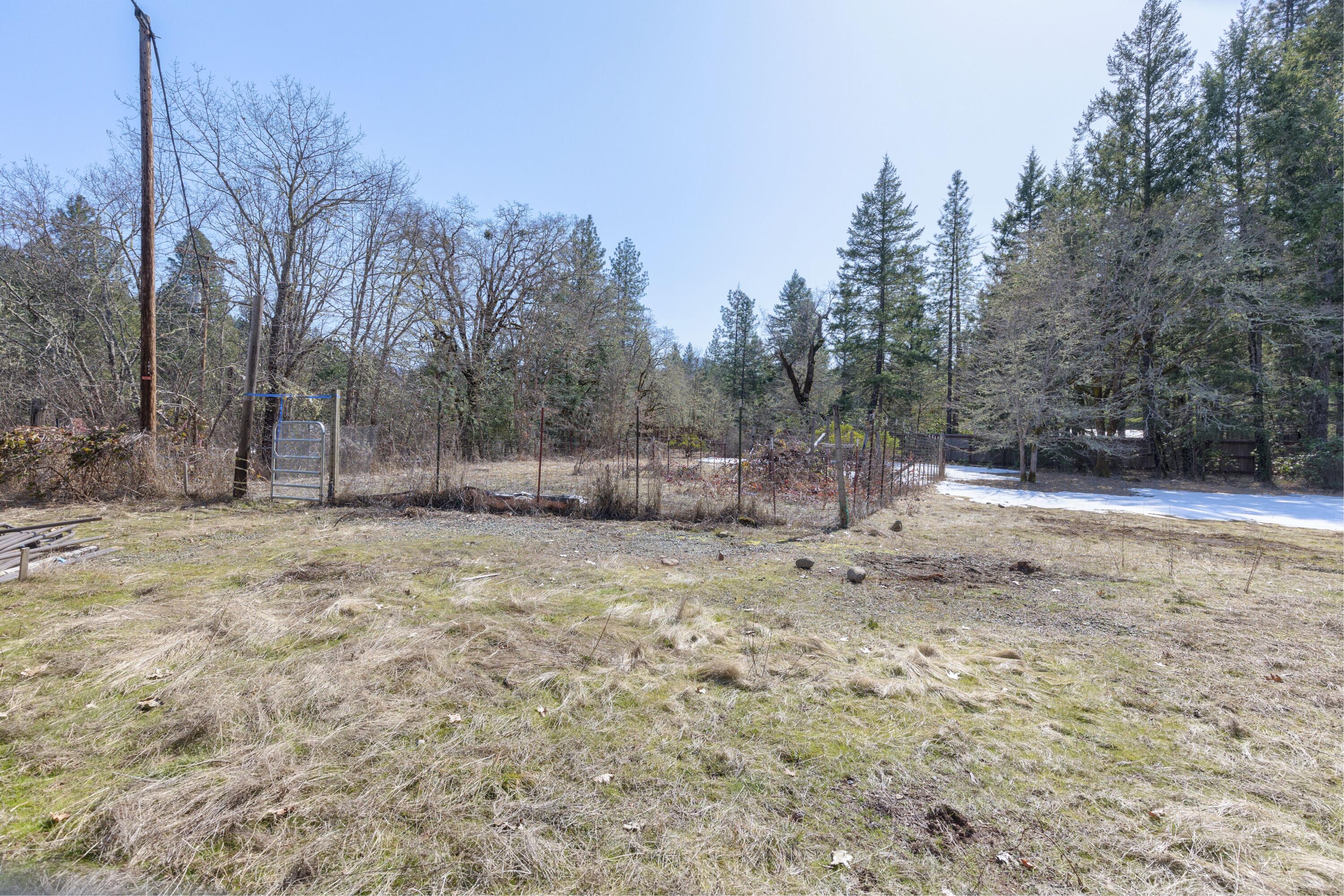 7017 Rockydale Road Cave Junction, OR 97523 - Photo 29 of 35 rockydale031