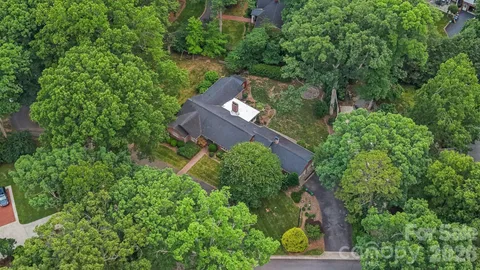 $634,900 | 560 11th Ave Circle Northwest, Hickory, NC 28601