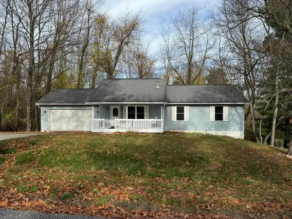 $295,000 | 629 McIntosh Drive, Howard, OH 43028