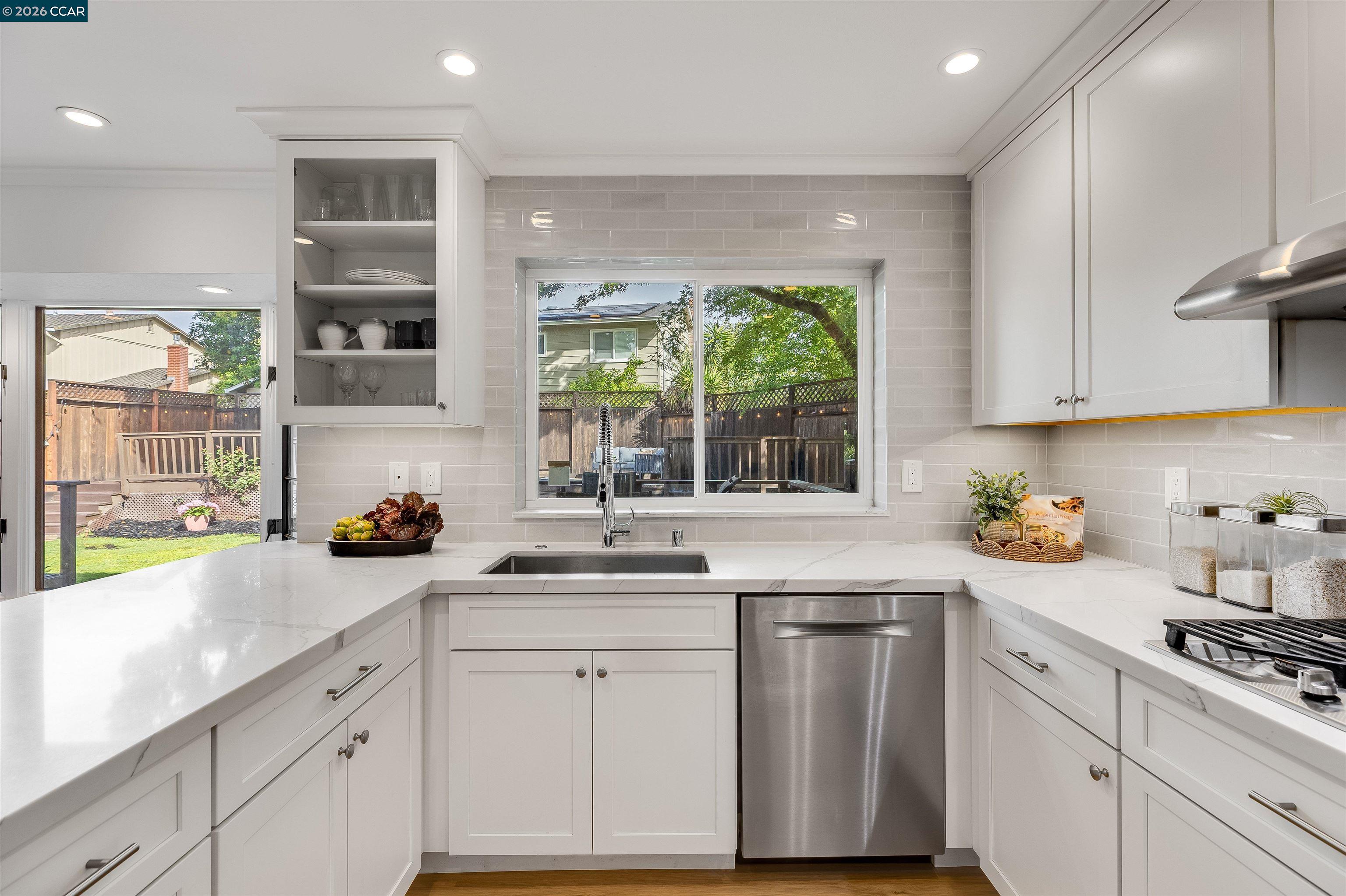 418 Devon Court San Ramon, CA 94583 - Photo 12 of 50