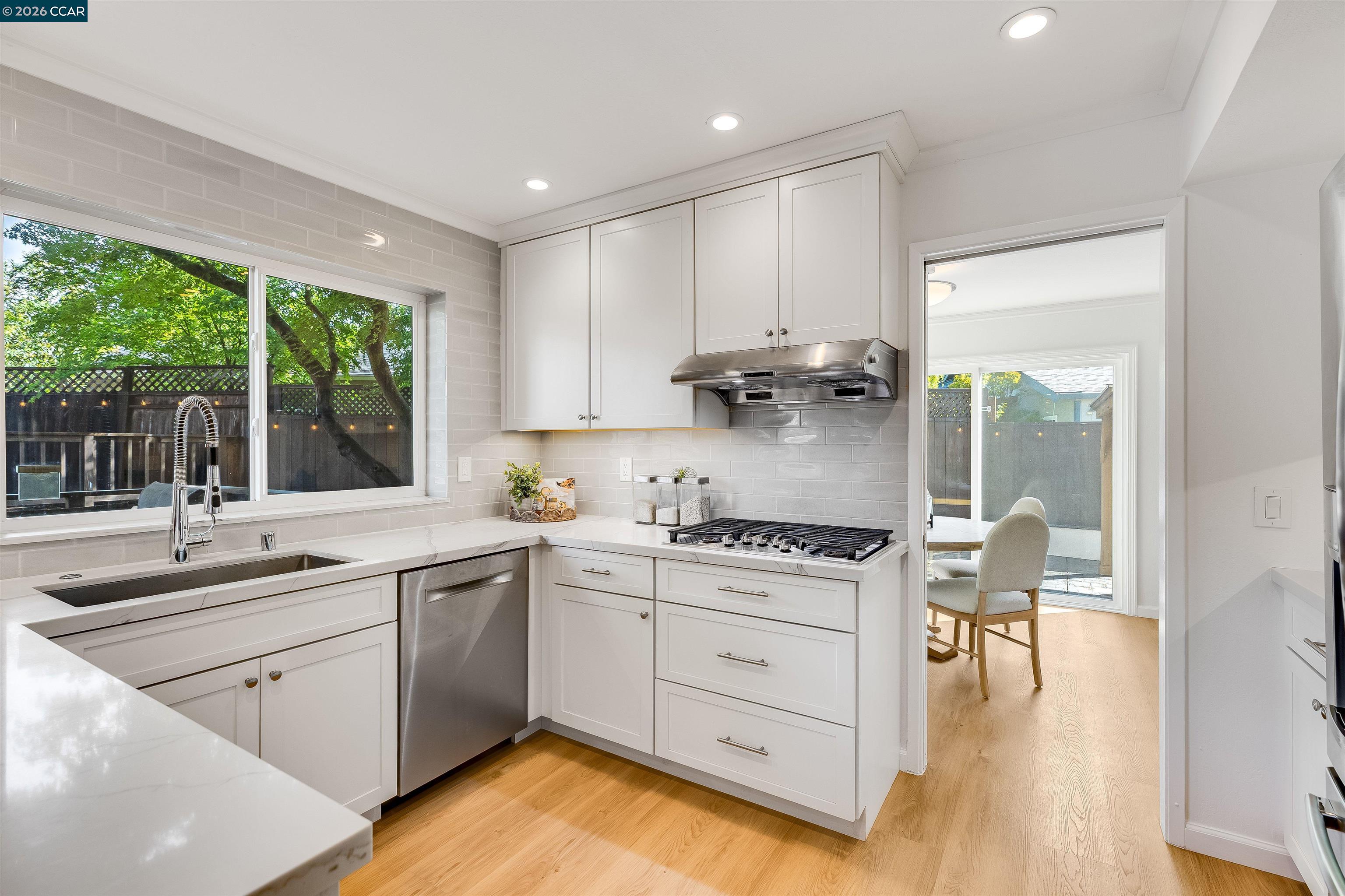 418 Devon Court San Ramon, CA 94583 - Photo 13 of 50