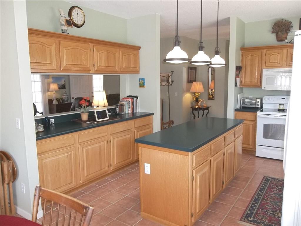 921 South Denman Avenue Chanute, KS 66720 - Photo 16 of 45