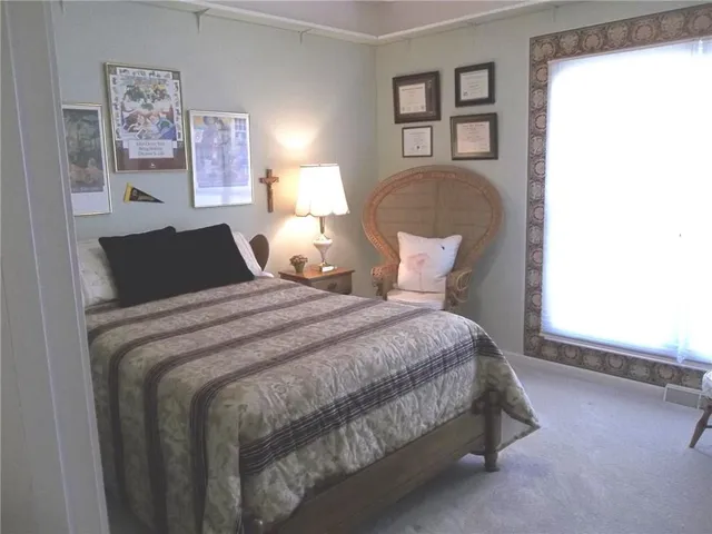 $325,000 | 921 South Denman Avenue, Chanute, KS 66720