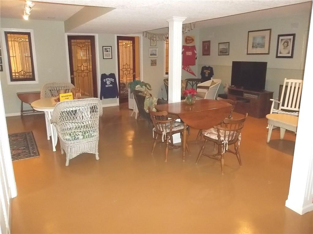 921 South Denman Avenue Chanute, KS 66720 - Photo 36 of 45