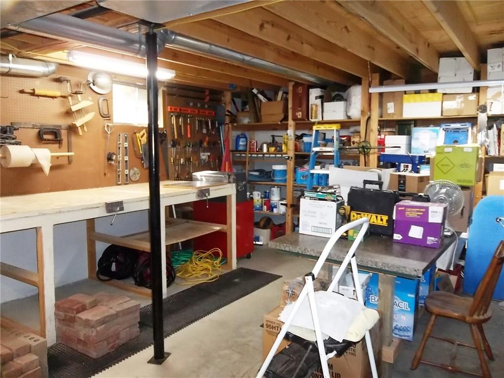 921 South Denman Avenue Chanute, KS 66720 - Photo 41 of 45