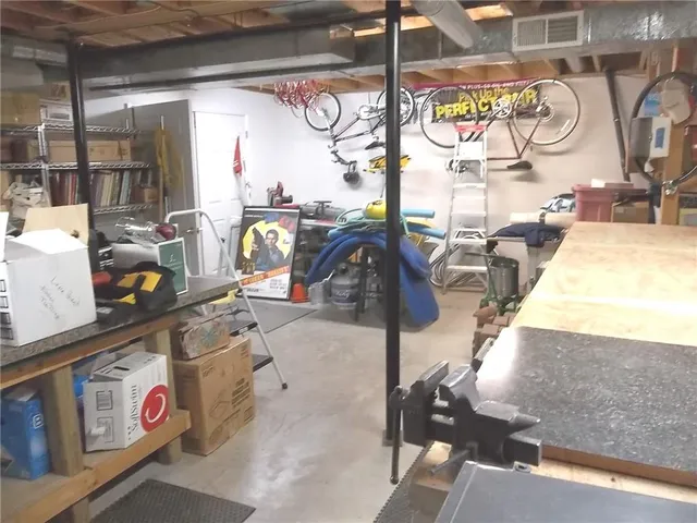 $325,000 | 921 South Denman Avenue, Chanute, KS 66720