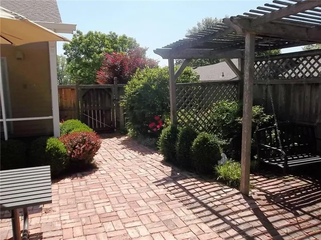 $325,000 | 921 South Denman Avenue, Chanute, KS 66720