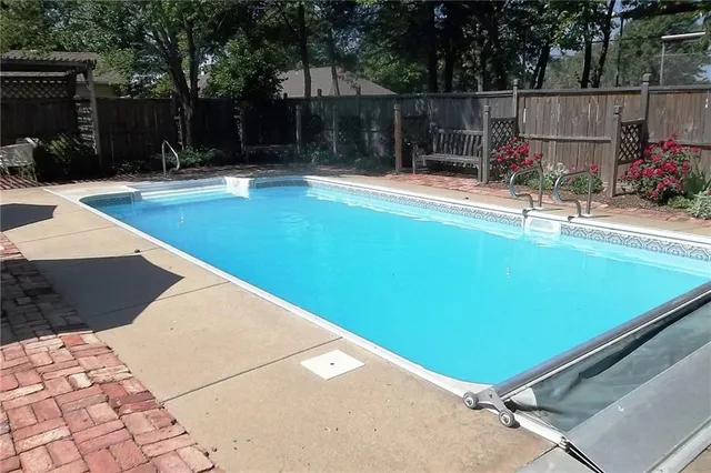 $325,000 | 921 South Denman Avenue, Chanute, KS 66720