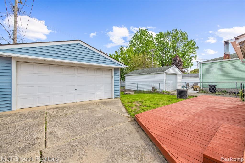 2450 Franklin Road Berkley, MI 48072 - Photo 26 of 34