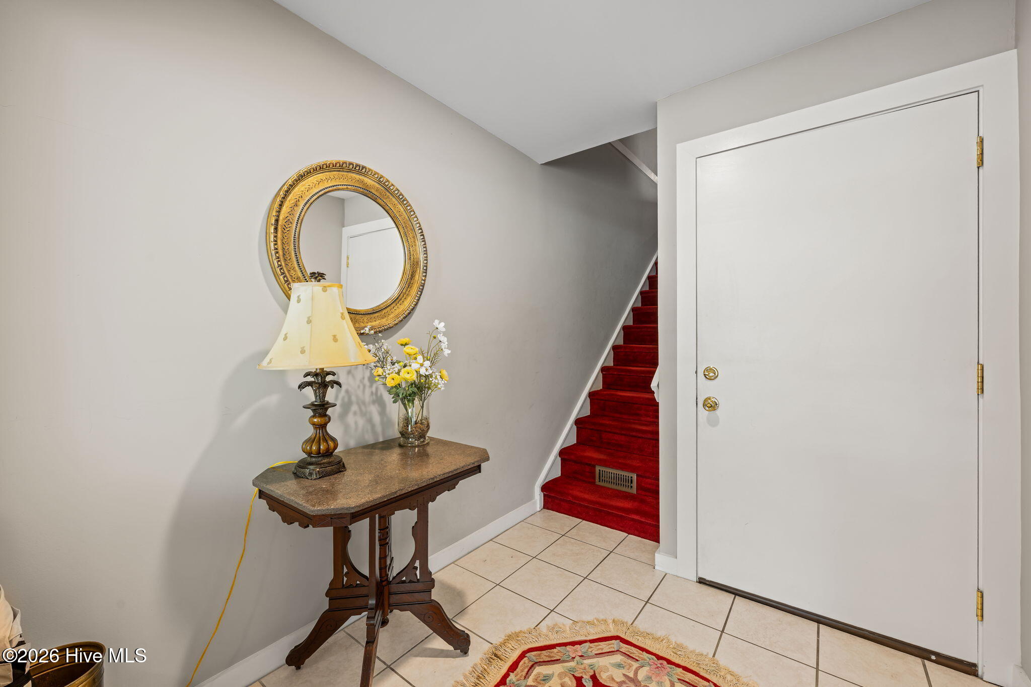 10 Batts Hill Road New Bern, NC 28562 - Photo 9 of 52 Foyer