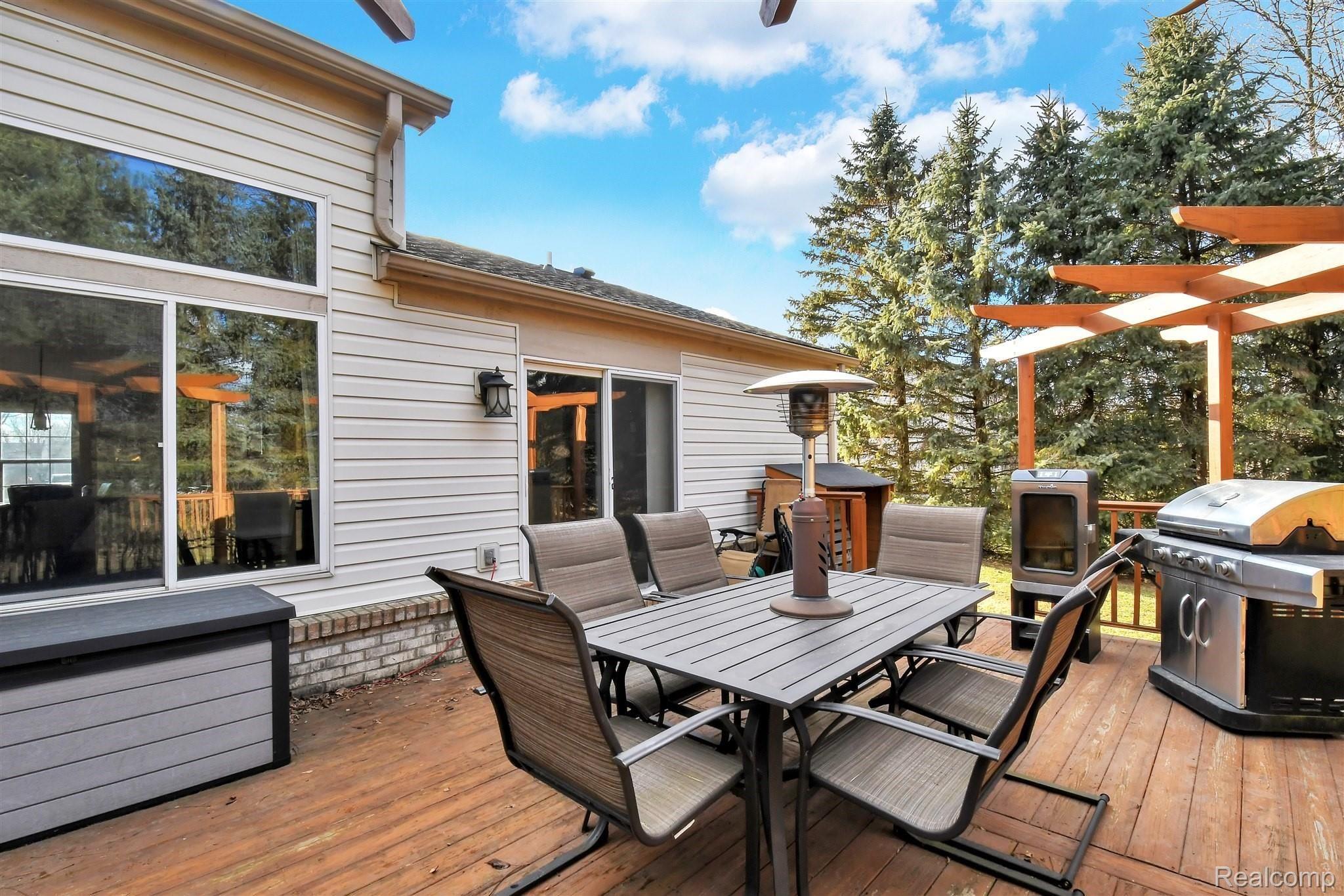 1241 Ridgeview Circle Lake Orion, MI 48362 - Photo 23 of 26 DSC_0490.jpg