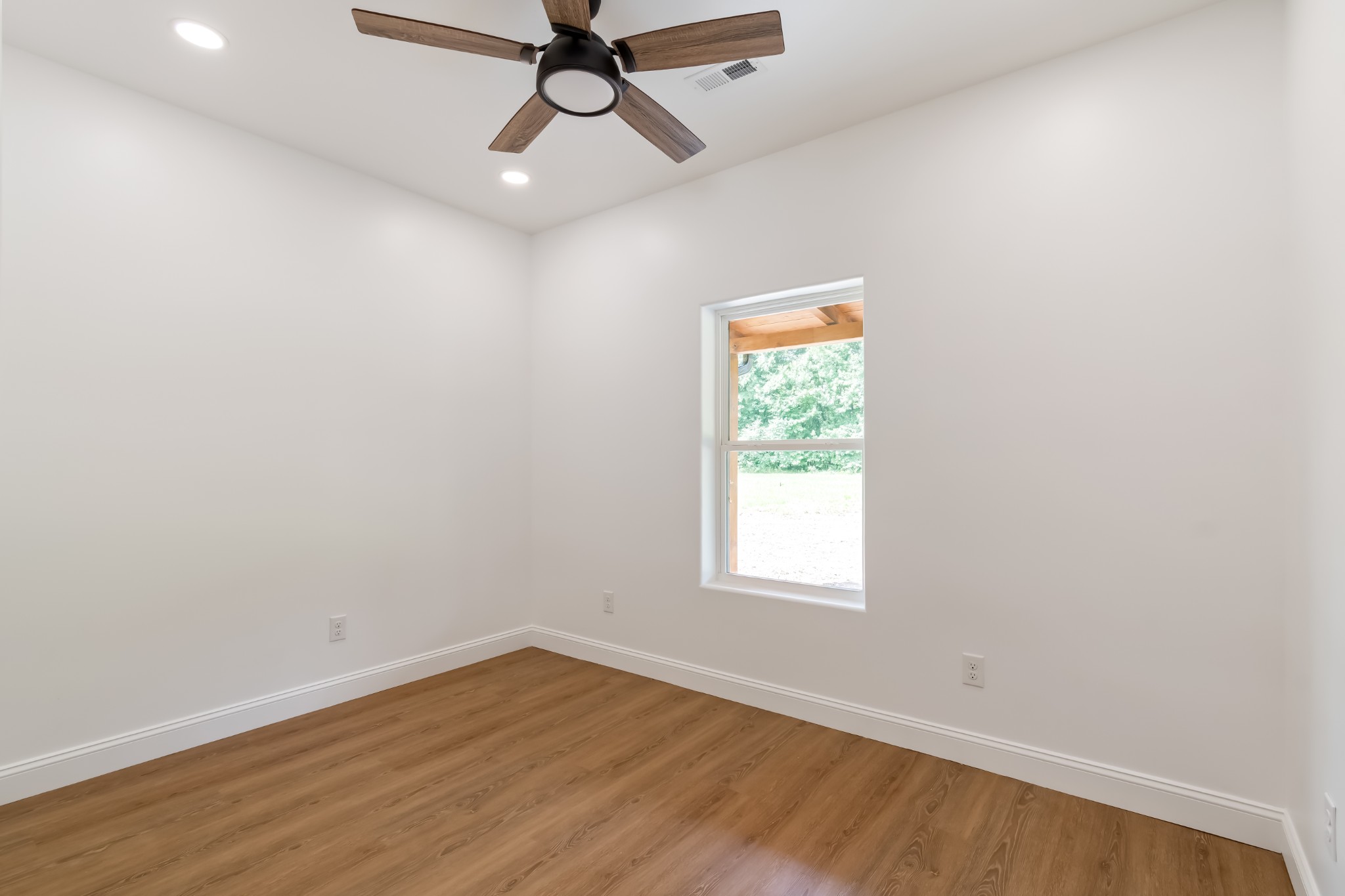 2757 Lick Creek Road Linden, TN 37096 - Photo 29 of 49