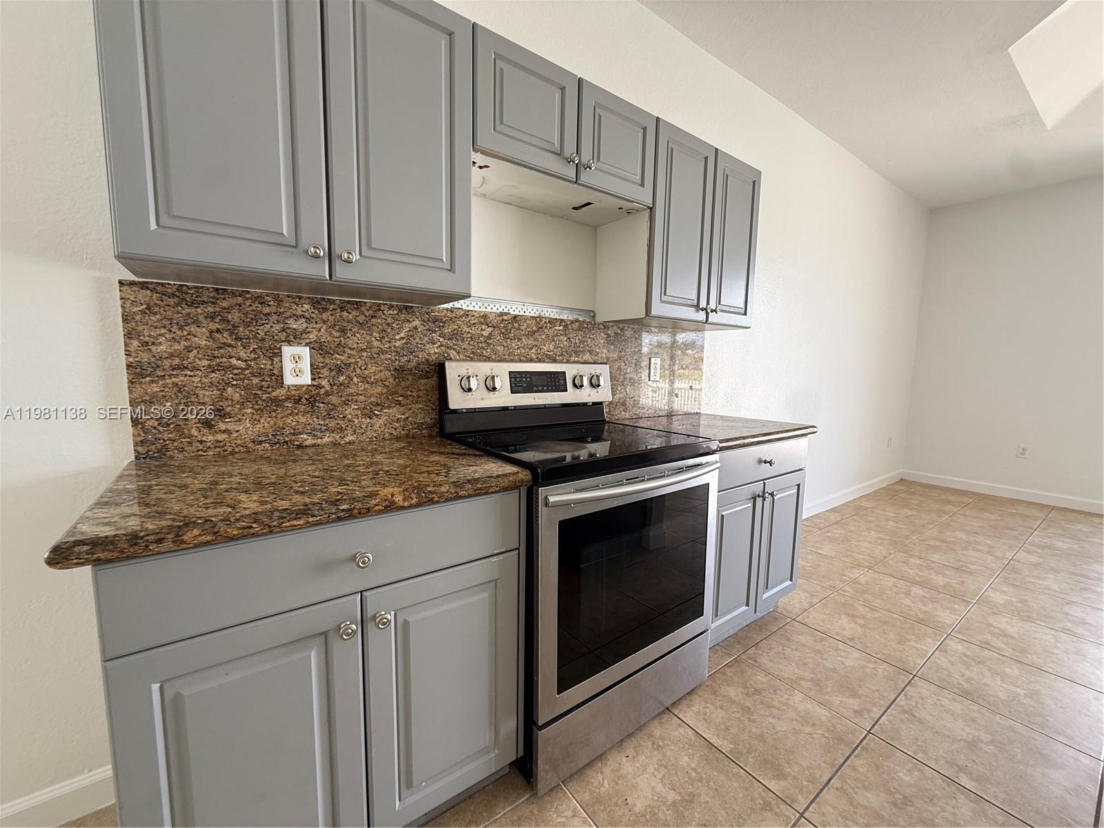 4045 Northeast 15th Street Homestead, FL 33033 - Photo 12 of 46