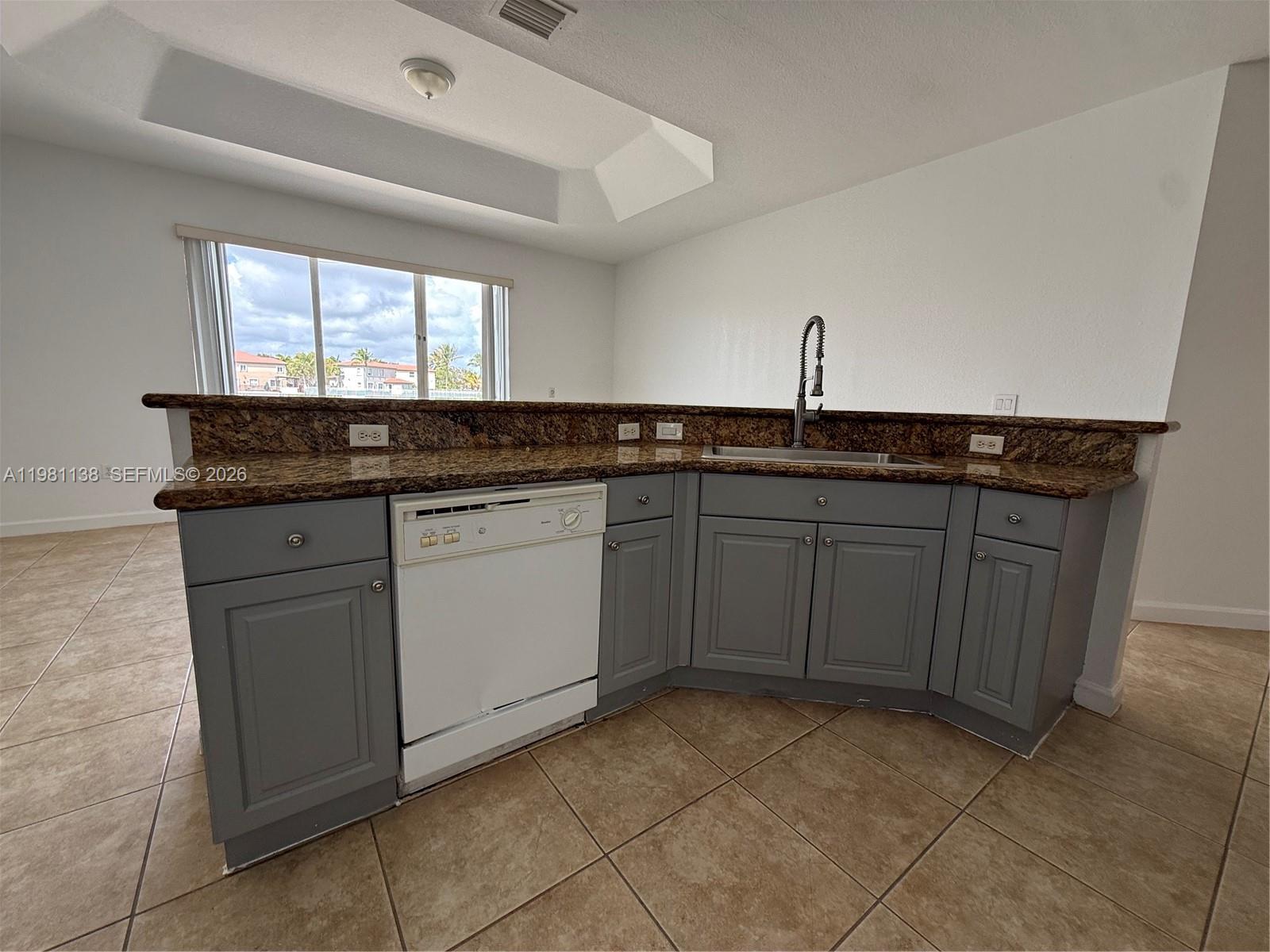 4045 Northeast 15th Street Homestead, FL 33033 - Photo 16 of 46